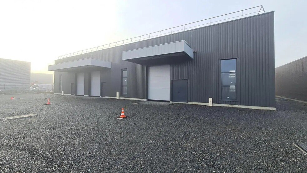 Flex in Villefranche-sur-Saône for lease - Building Photo - Image 1 of 4