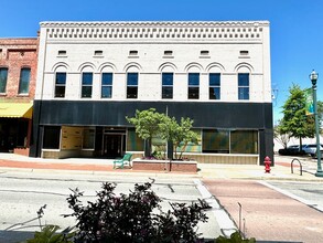 401-403 S Main St, Jonesboro, AR for lease Building Photo- Image 2 of 6