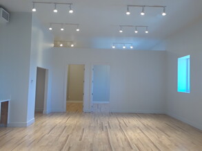 8255 Beverly Blvd, Los Angeles, CA for lease Interior Photo- Image 2 of 6