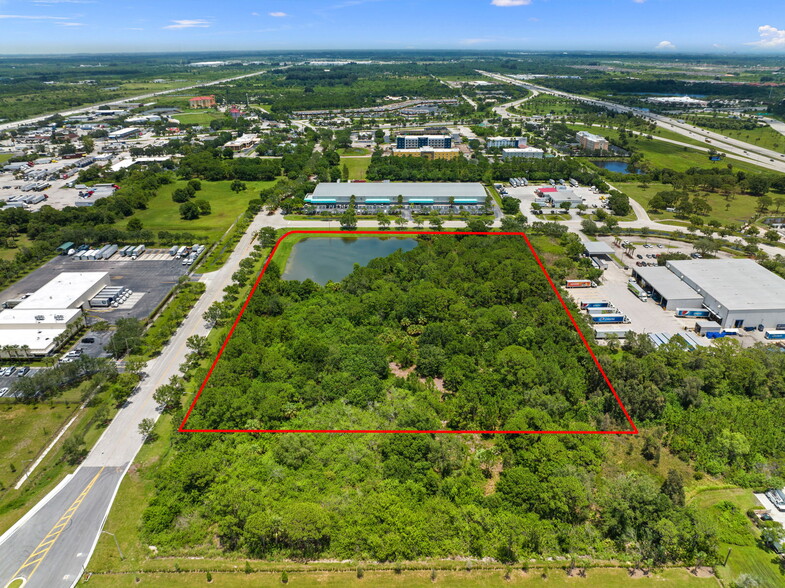 CROSSROADS PARKWAY, Fort Pierce, FL for sale - Building Photo - Image 2 of 13