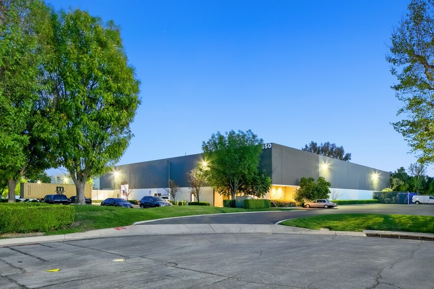 350 Ranger Ave, Brea, CA for lease - Building Photo - Image 1 of 3