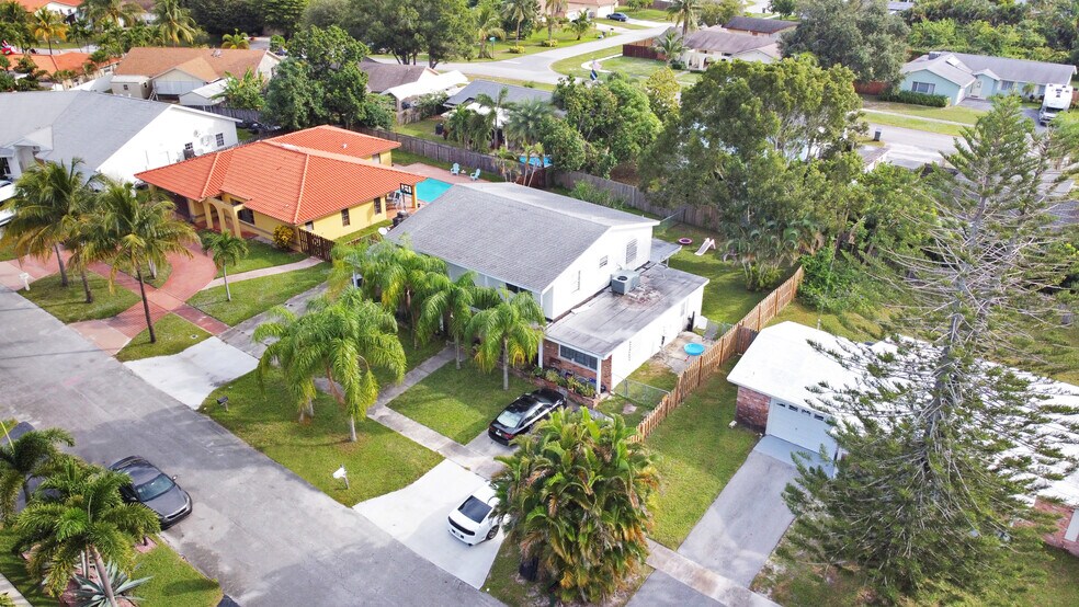1134 Woodbine Rd, West Palm Beach, FL 33417