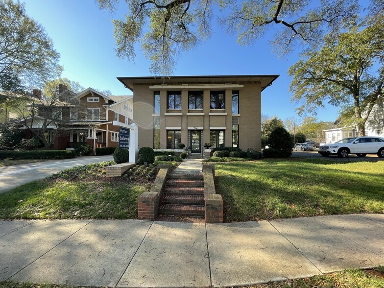 716 East Blvd, Charlotte, NC for sale - Building Photo - Image 1 of 1