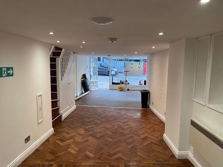 53 Market Pl, Chippenham for lease - Interior Photo - Image 3 of 4