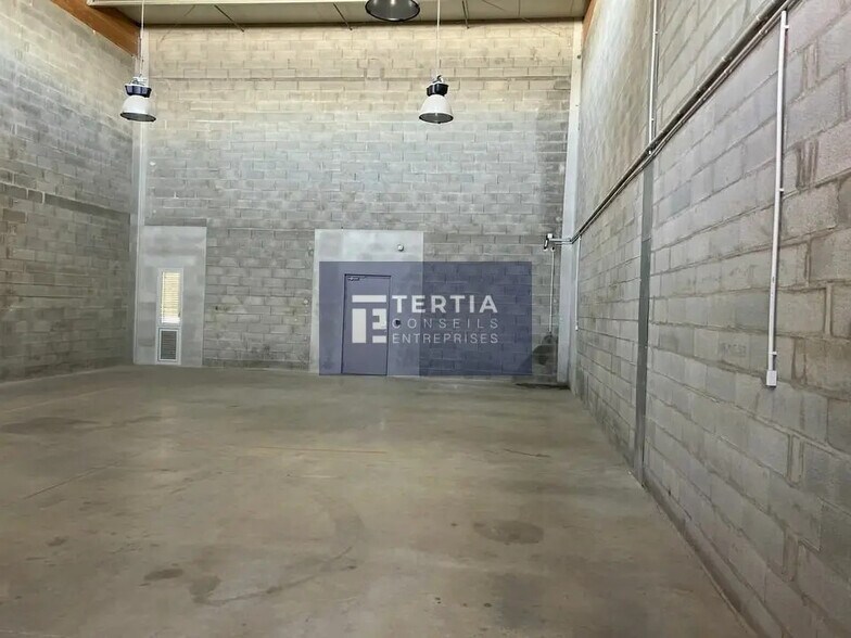 Flex in Castries for lease - Building Photo - Image 3 of 7