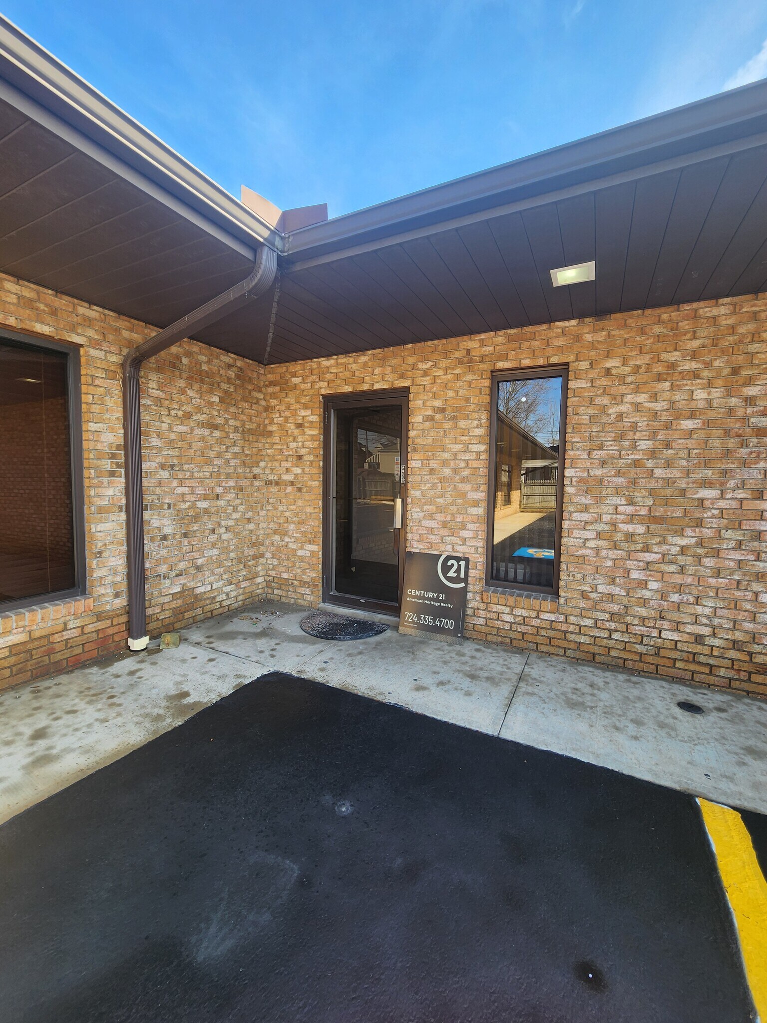 2921 Leechburg Rd, Lower Burrell, PA for lease Building Photo- Image 1 of 9