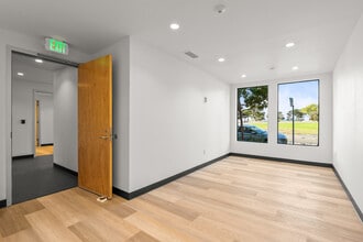 512 Westline Dr, Alameda, CA for lease Interior Photo- Image 1 of 13
