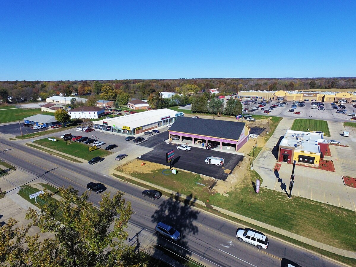 1302 E Main St, Robinson, IL 62454