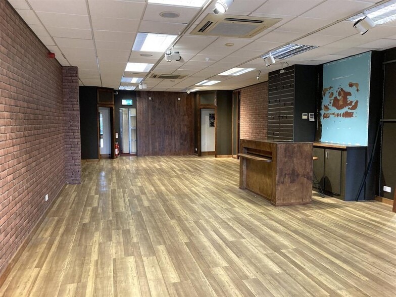 45-59 The Avenue, Minehead for lease - Building Photo - Image 3 of 5