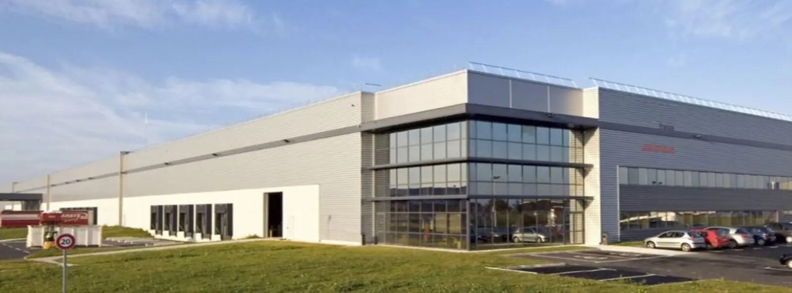 Industrial in Meung-sur-Loire for lease Building Photo- Image 1 of 24