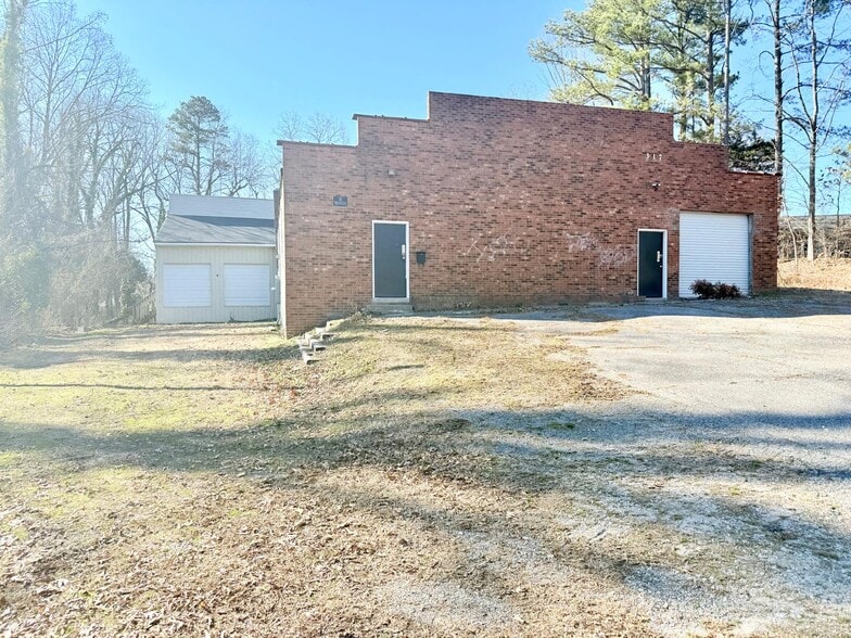 317 Hodgin St, High Point, NC for sale - Building Photo - Image 1 of 11