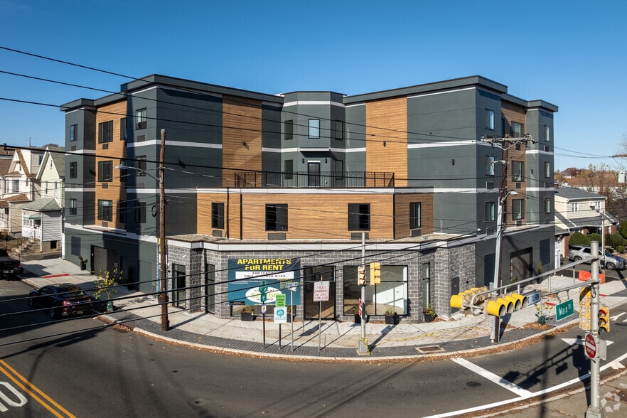 187 Main St, Belleville, NJ for lease - Primary Photo - Image 2 of 11