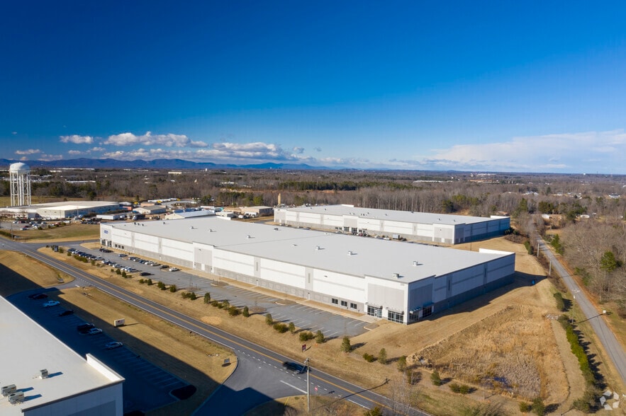 231-233 Apple Valley Rd, Duncan, SC for lease - Building Photo - Image 3 of 6