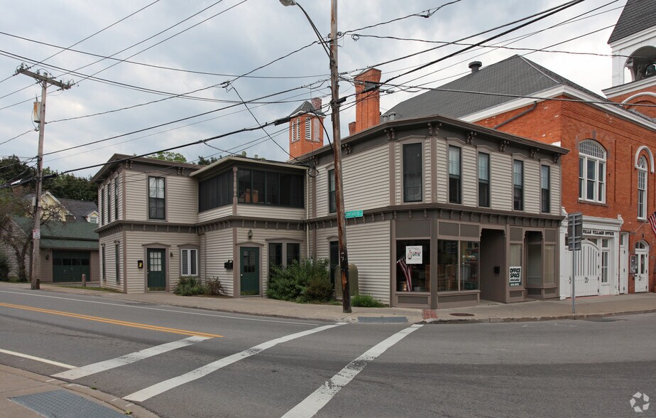 9 East St, Honeoye Falls, NY 14472