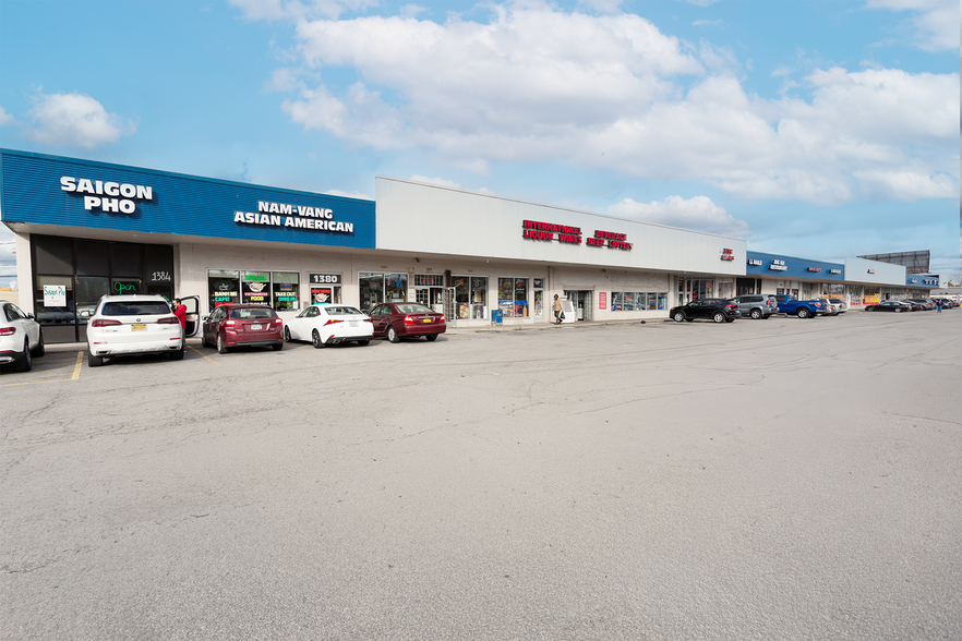 1322-1384 Lyell Ave, Rochester, NY for lease - Building Photo - Image 1 of 7