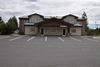 160 SW Scalehouse Loop, Bend, OR for lease Building Photo- Image 2 of 21