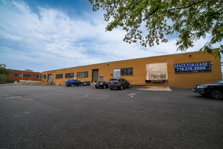560 S 3rd Ave, Mount Vernon, NY for lease - Building Photo - Image 2 of 6
