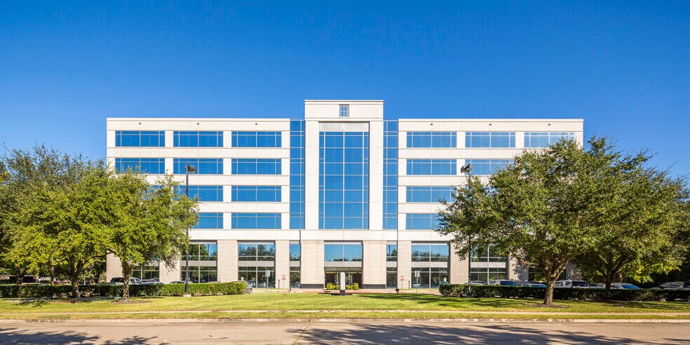 77 Sugar Creek Center Blvd, Sugar Land, TX for lease - Building Photo - Image 1 of 6