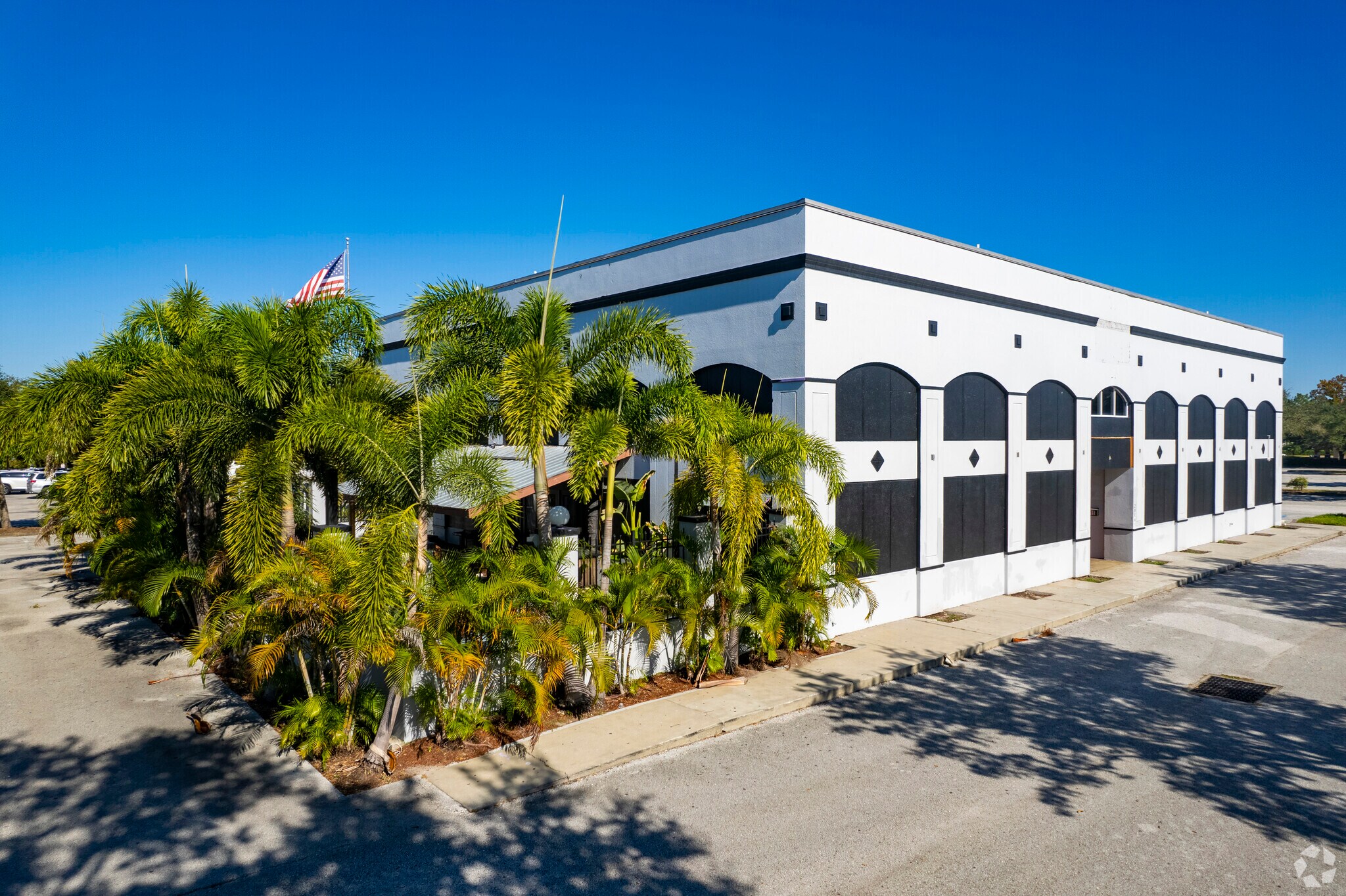 2016 Town Center Blvd, Brandon, FL for sale Primary Photo- Image 1 of 1