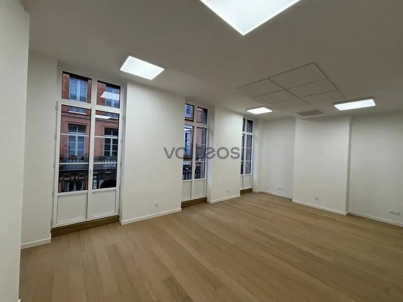 4 Rue Caffarelli, Toulouse for lease - Interior Photo - Image 2 of 12