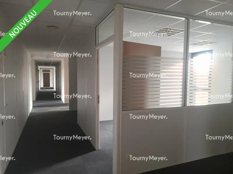 Office in Rennes for sale - Interior Photo - Image 2 of 3