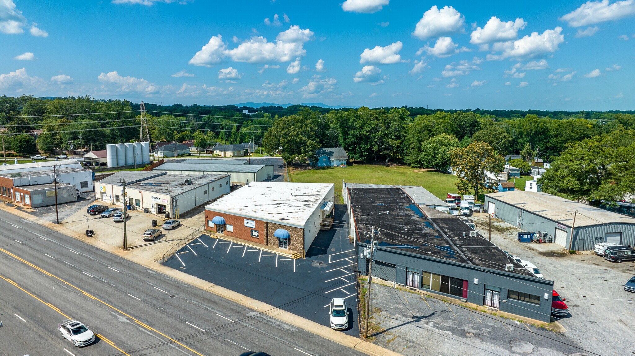 1812 N Pleasantburg Dr, Greenville, SC 29609 Retail for Lease