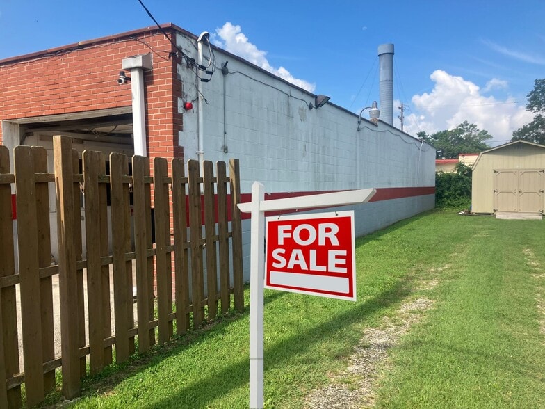 117 Putcan Ave, Essington, PA for sale - Building Photo - Image 2 of 3