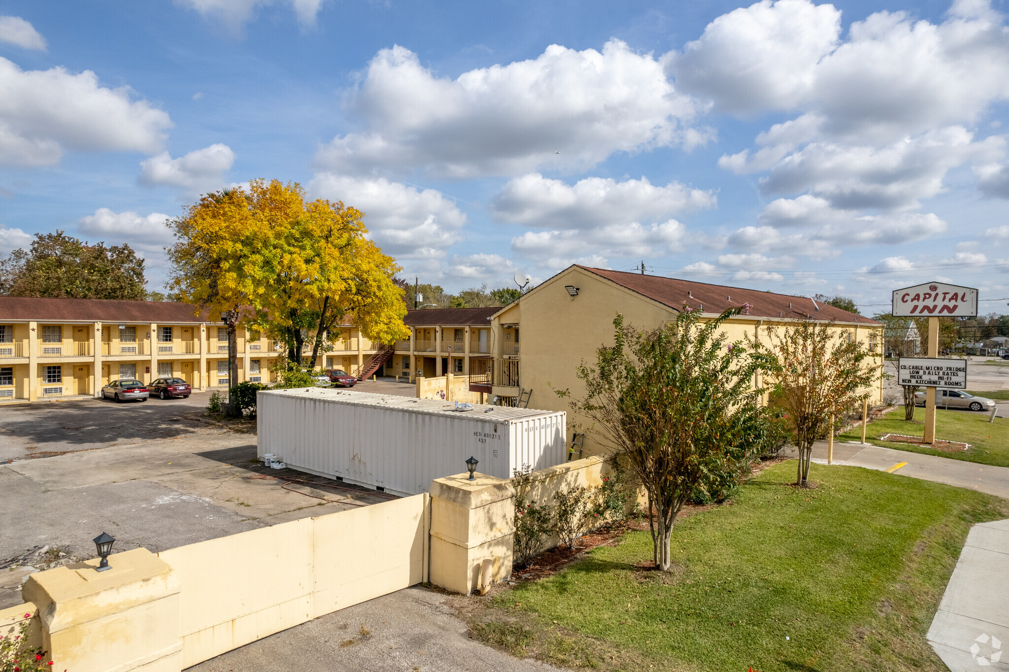 4706 yellowstone, Houston, TX for sale Primary Photo- Image 1 of 5