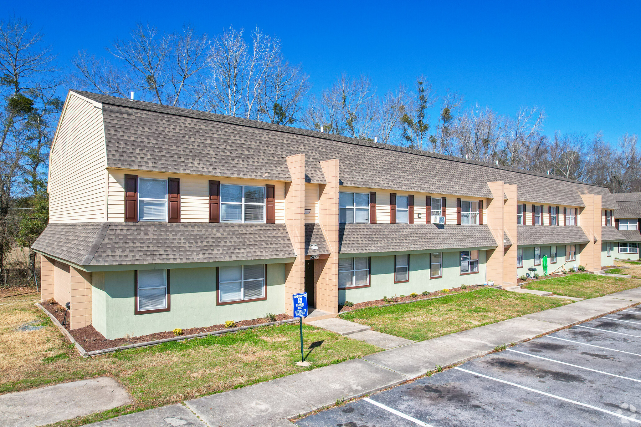 825 Tomlinson St, Kingstree, SC for sale Primary Photo- Image 1 of 1