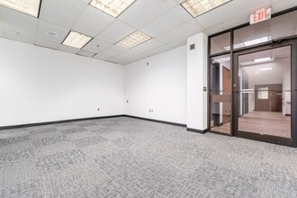 68 W Church St, Newark, OH for lease Building Photo- Image 2 of 12