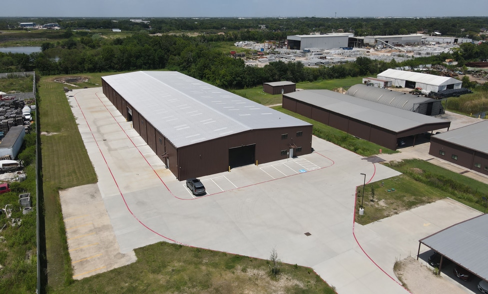 5711 Schurmier Rd, Houston, TX for lease - Primary Photo - Image 1 of 4
