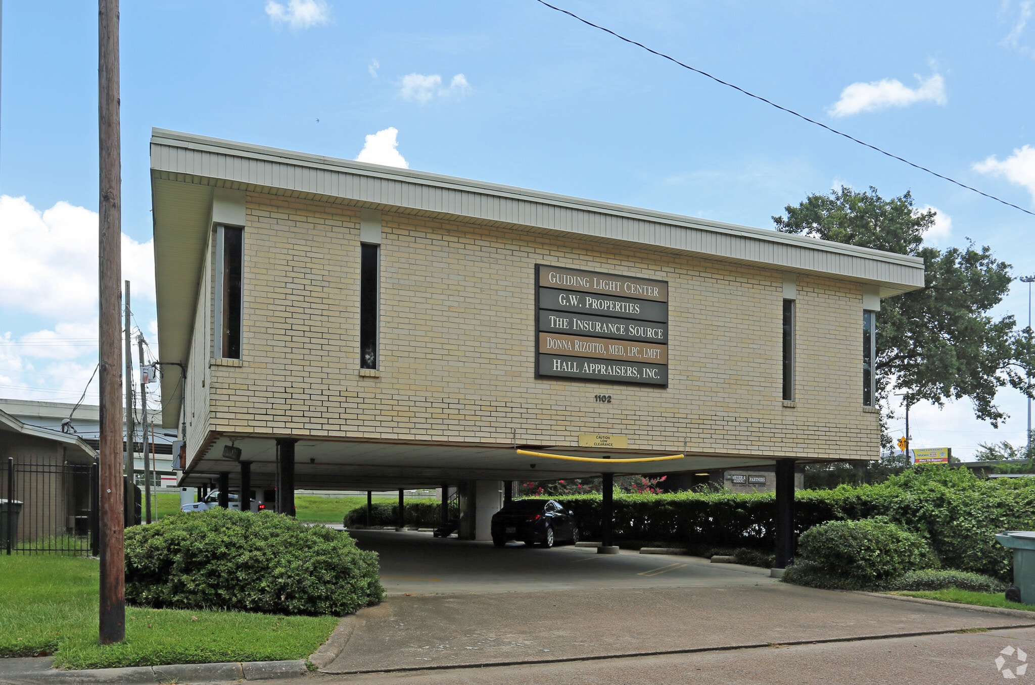 1102 Longfellow Dr, Beaumont, TX for lease Building Photo- Image 1 of 9