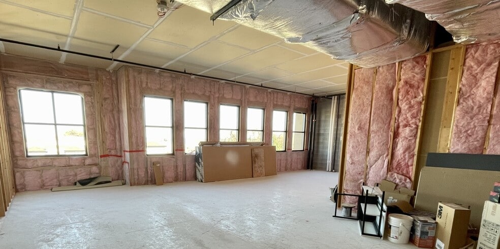 807 Liberty Dr, Verona, WI for lease - Building Photo - Image 2 of 6