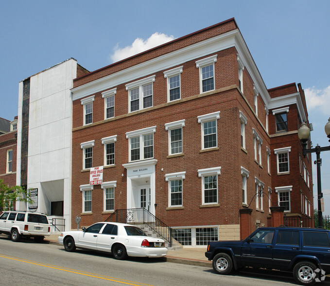 121 N Main St, Greensburg, PA for lease - Building Photo - Image 2 of 2