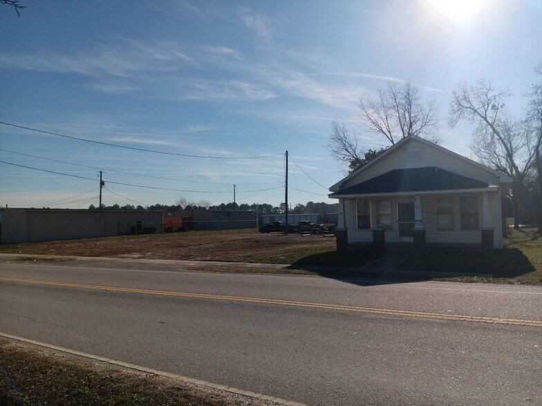 835 Frink St, Cayce, SC for sale - Building Photo - Image 1 of 1