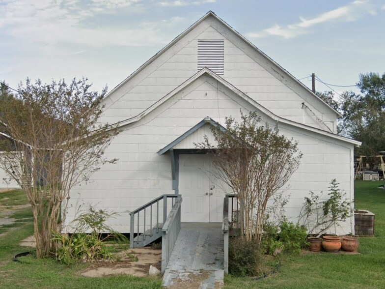 710 8th St, Palacios, TX for sale - Primary Photo - Image 1 of 2