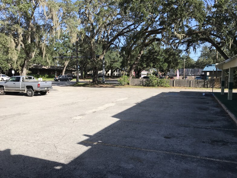 401 S Parsons Ave, Brandon, FL 33511