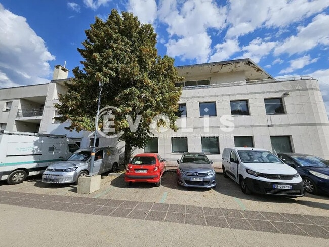 Location Local d'activités 636 m² à 2 154 m²