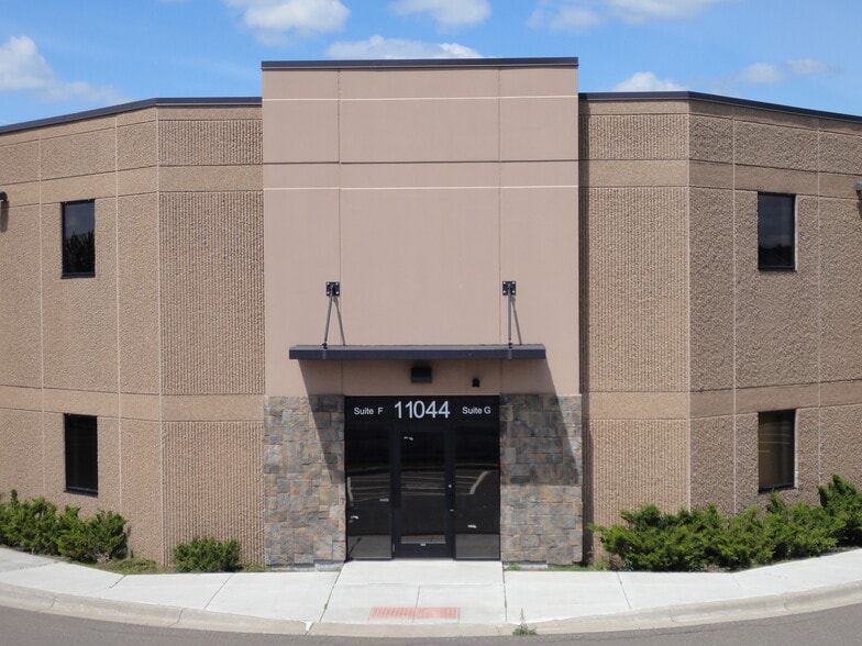 11044 Industrial Cir NW, Elk River, MN for lease - Building Photo - Image 2 of 5