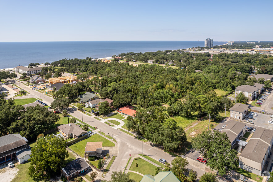 2490 Beach Blvd, Biloxi, MS for sale - Building Photo - Image 1 of 1