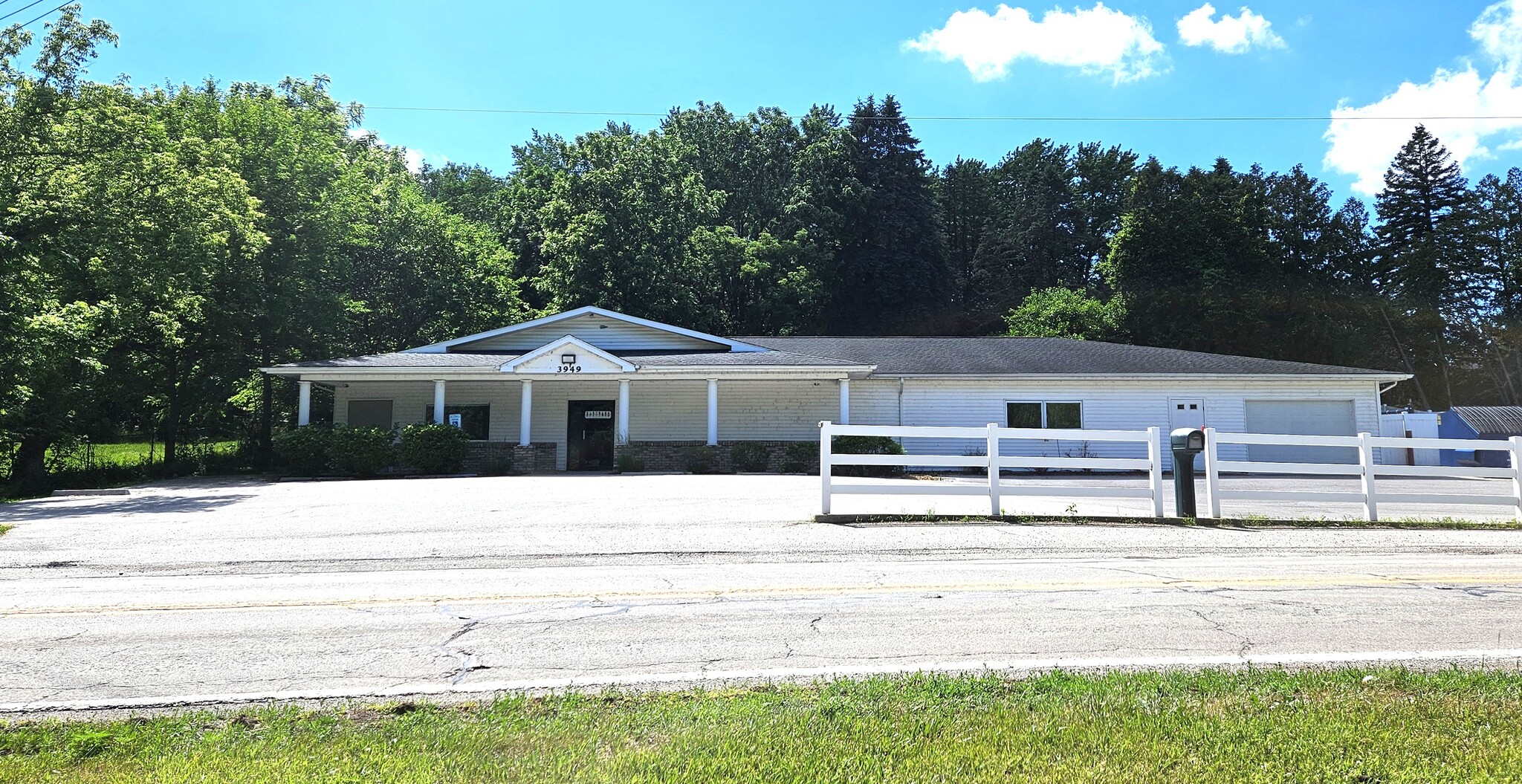 3949 N River Rd, Freeland, MI for sale Building Photo- Image 1 of 26