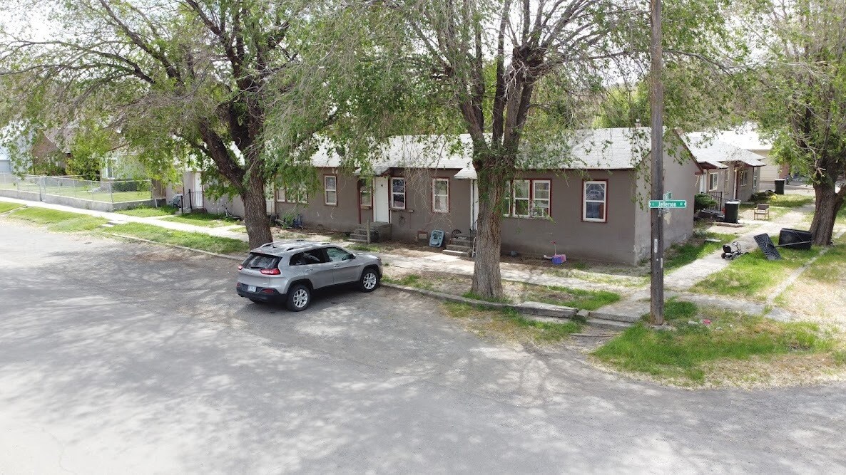 210 E Jefferson St, Huntington, OR for sale Primary Photo- Image 1 of 1