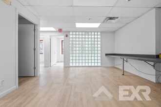 65 Maspeth Ave, Brooklyn, NY for lease Interior Photo- Image 1 of 4