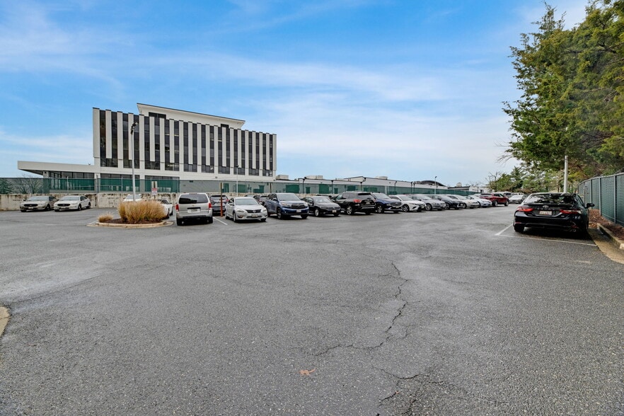 4235 28th Ave, Marlow Heights, MD for lease - Building Photo - Image 3 of 26