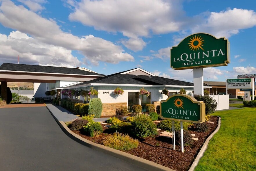 1905 N Wenatchee Ave, Wenatchee, WA for sale - Building Photo - Image 1 of 1