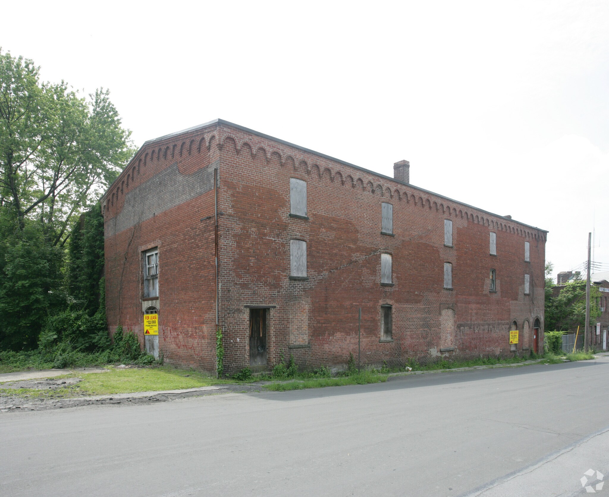 22-26 Montgomery St, Middletown, NY for sale Primary Photo- Image 1 of 1