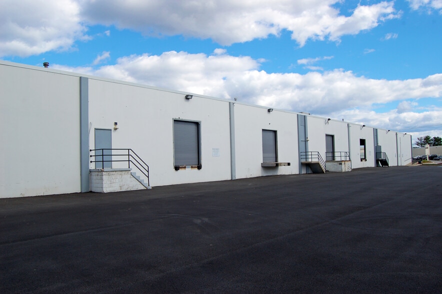 1716 Whitehead Rd, Woodlawn, MD for lease - Building Photo - Image 2 of 7