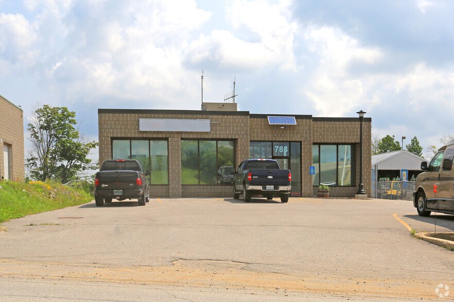 783 Bayview Dr, Barrie, ON L4N 9A5