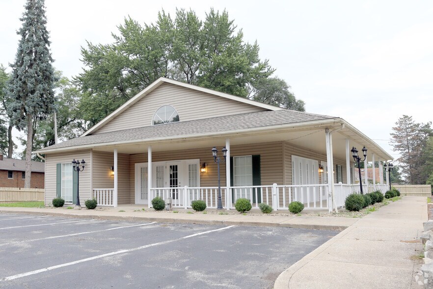 403 N Main St, Munroe Falls, OH 44262