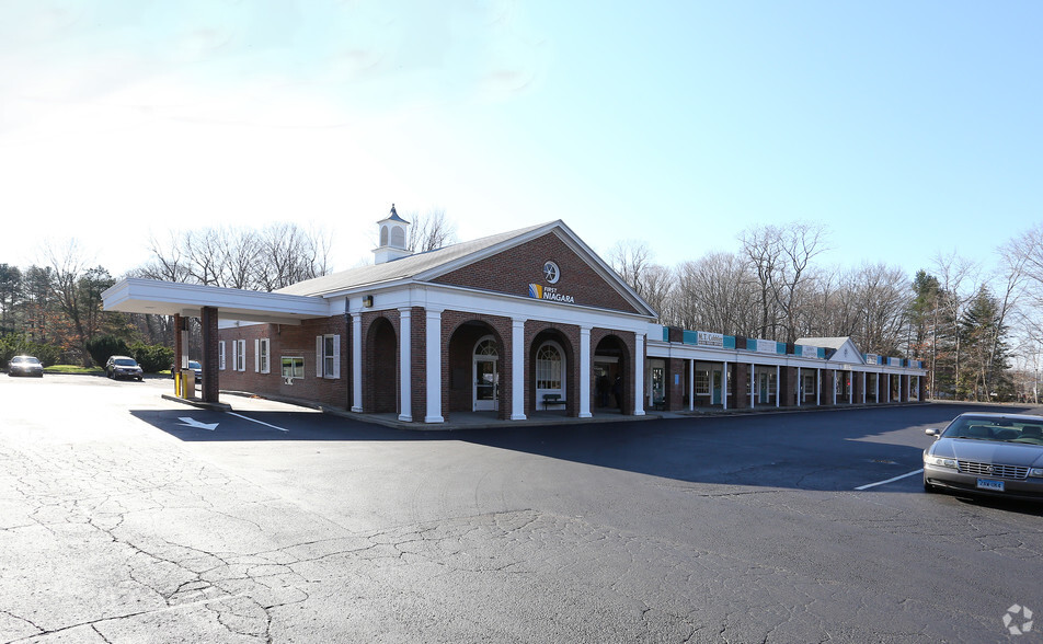 1715 Foxon Rd, North Branford, CT for lease - Primary Photo - Image 1 of 4